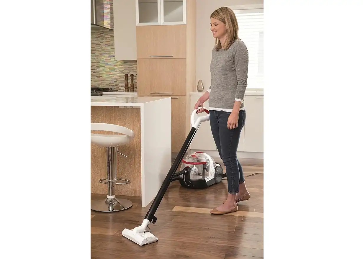 Bissell Hydroclean Proheat Complete Bagless Vacuum Cleaner, 1800 Watt, White \ Black - 1474E