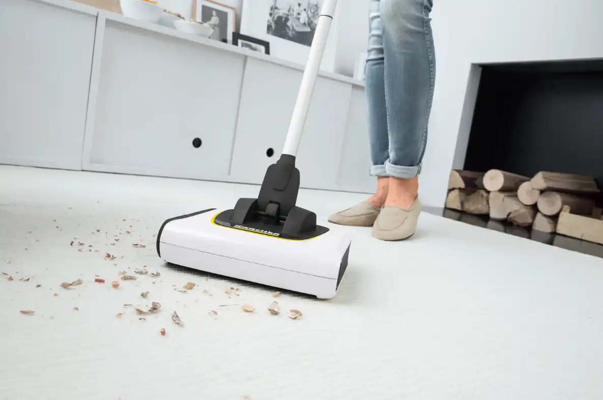 Karcher Cordless Vacuum Cleaner for Hard Floors and Carpets, 1.8 kW, White / Black - KB 5