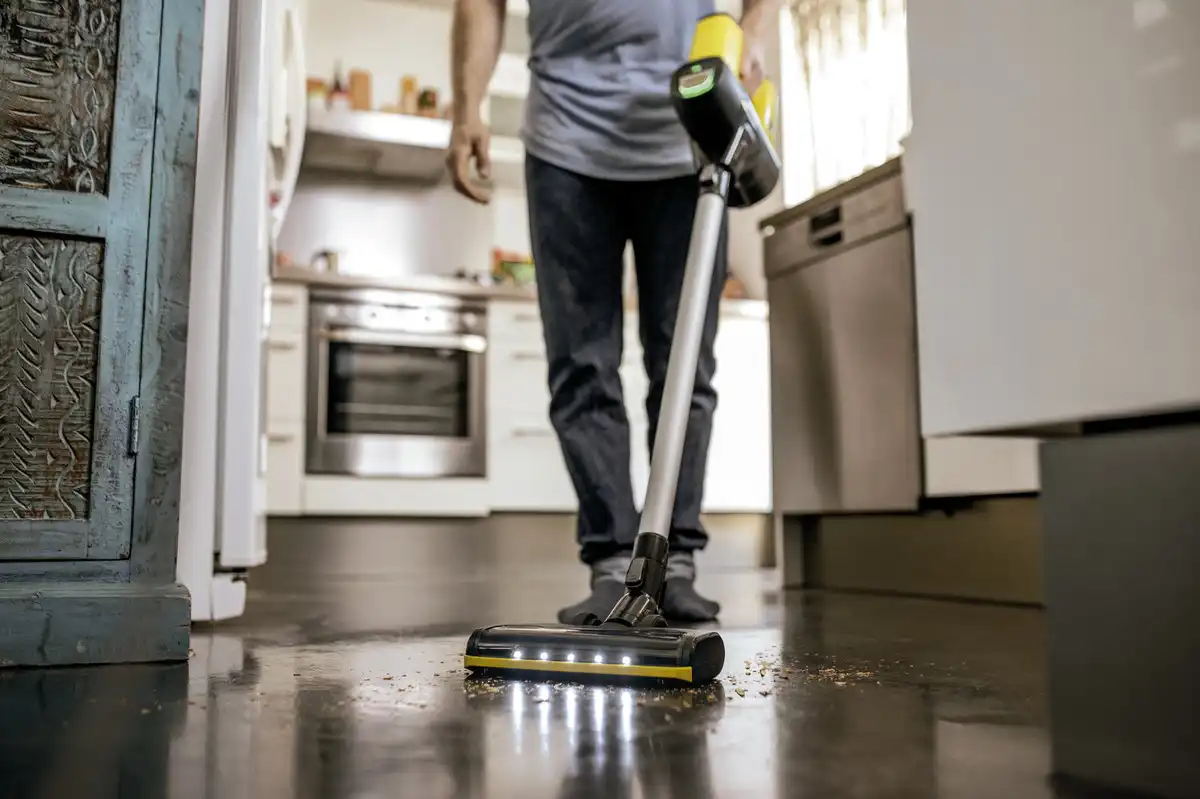 Karcher Cordless Battery Operated Vacuum Cleaner and Battery Operated Glass Cleaner and Mirrors, Yellow / Black - VC 4 Cordless my Home