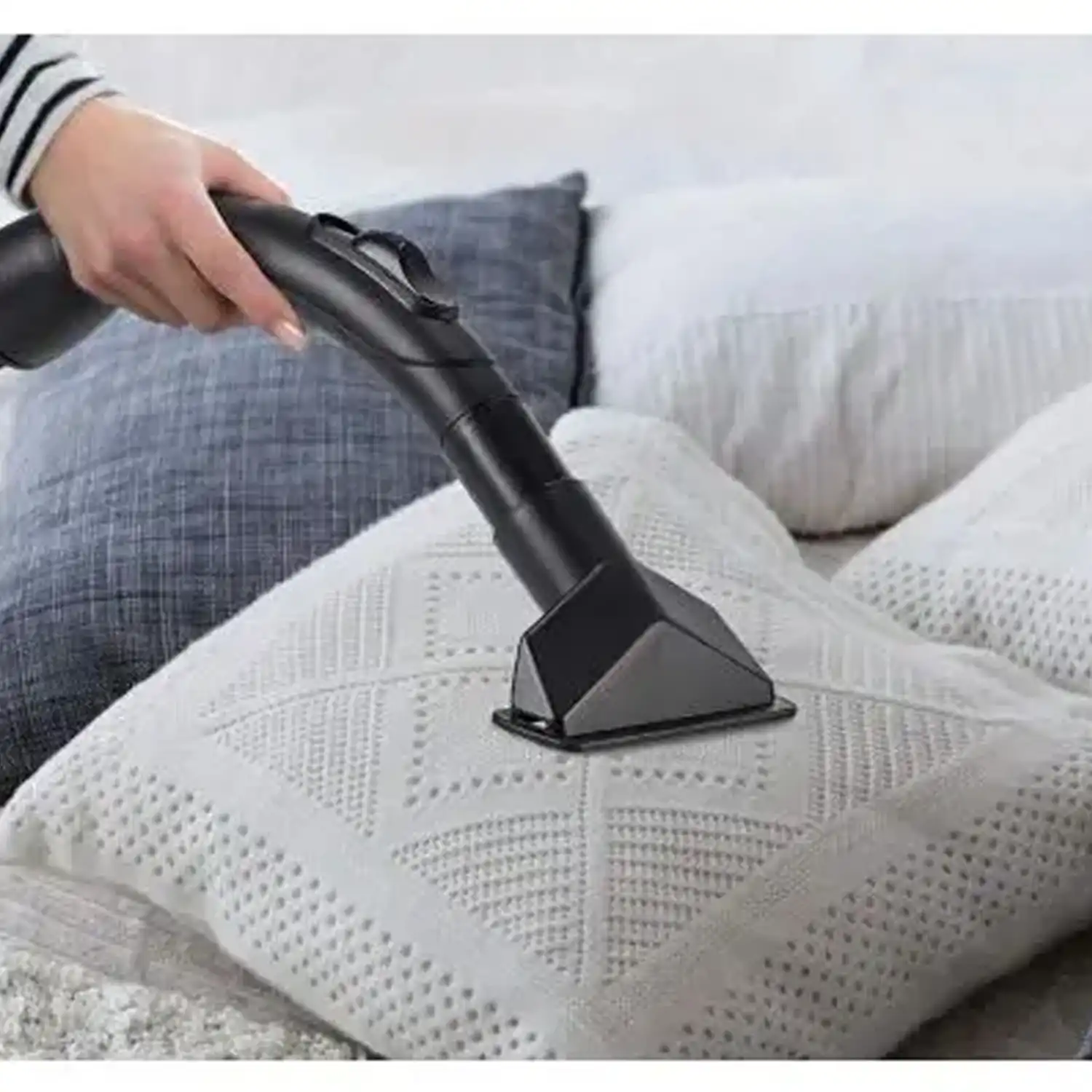 Black & Decker Drum Vacuum Cleaner, 1610 Watt, Silver / Black - WV1450-B5